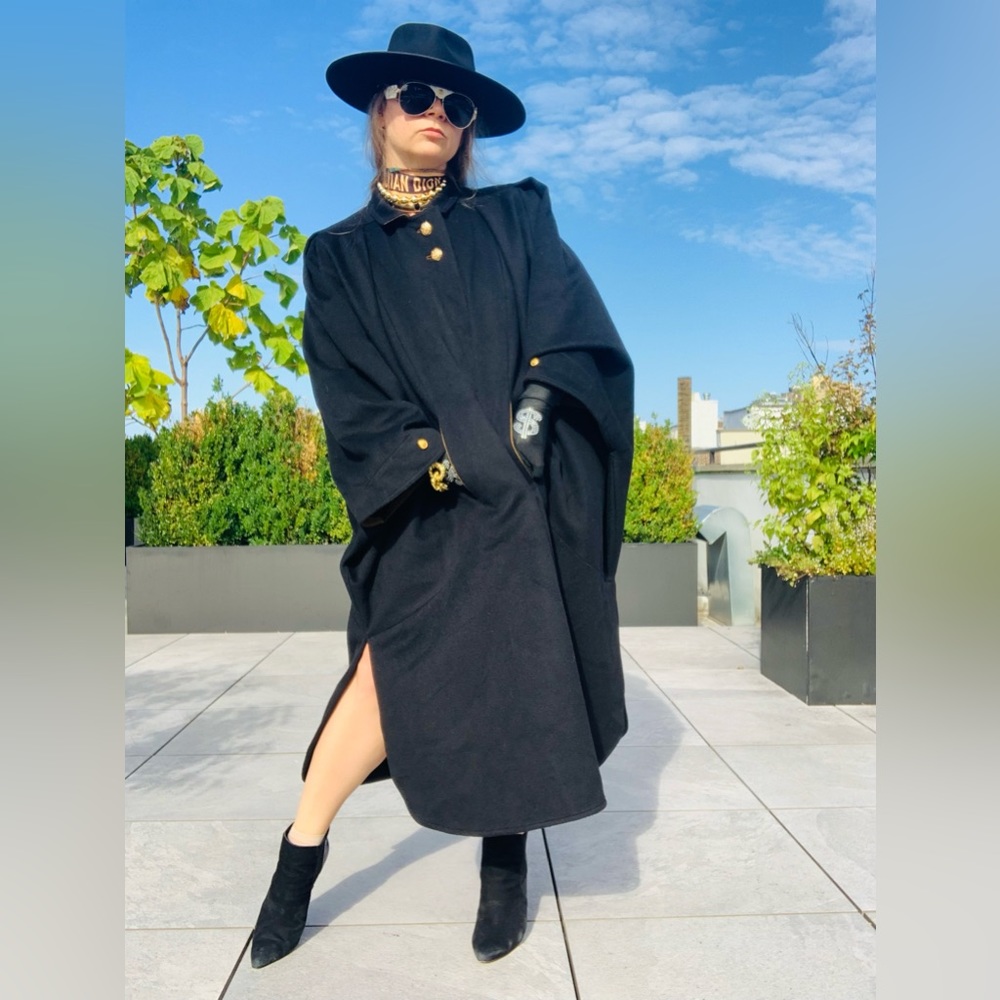 SCHNEIDER’s Luxury European Wool Black Theater Coat